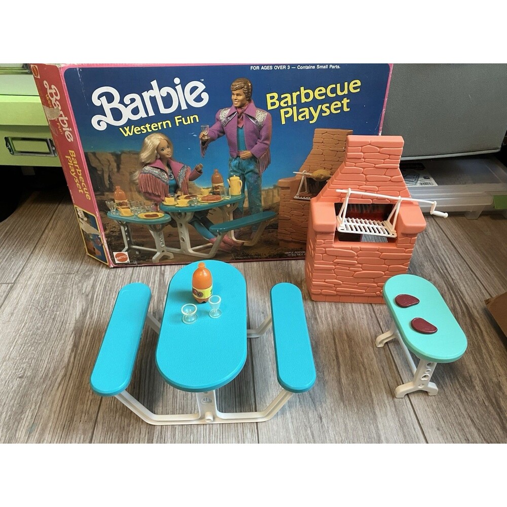 Barbie Doll Western Fun Barbecue Playset BBQ Picnic Bench Vintage